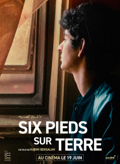 SIX PIEDS SUR TERRE