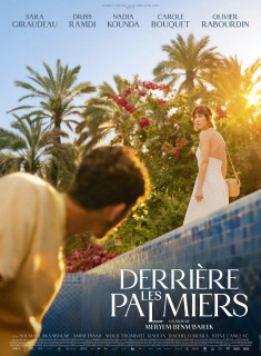 DERRIèRE LES PALMIERS