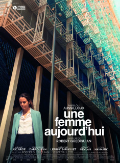 UNE FEMME AUJOURD'HUI